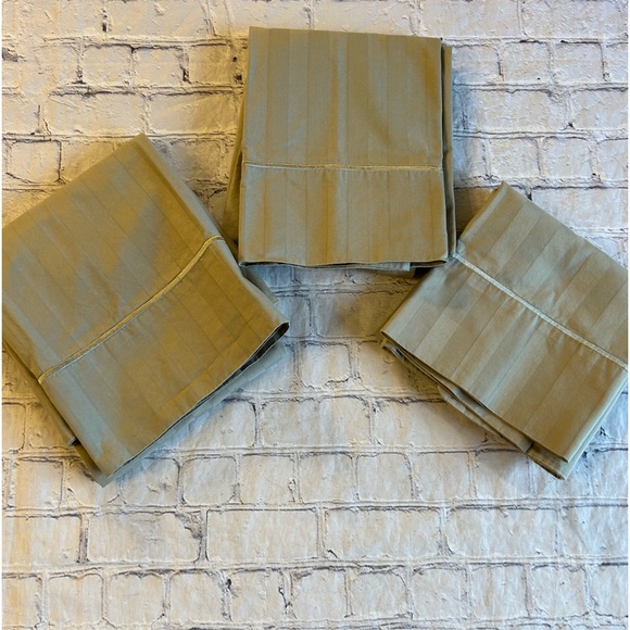 CHRIS MADDEN COTTON CLASSIC STYLE (1) STANDARD/QUEEN & (2) KING PILLOW CASES - Picture 3 of 8